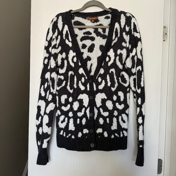 Hive & Honey Black and White Leopard Cardigan size M - Picture 1 of 8